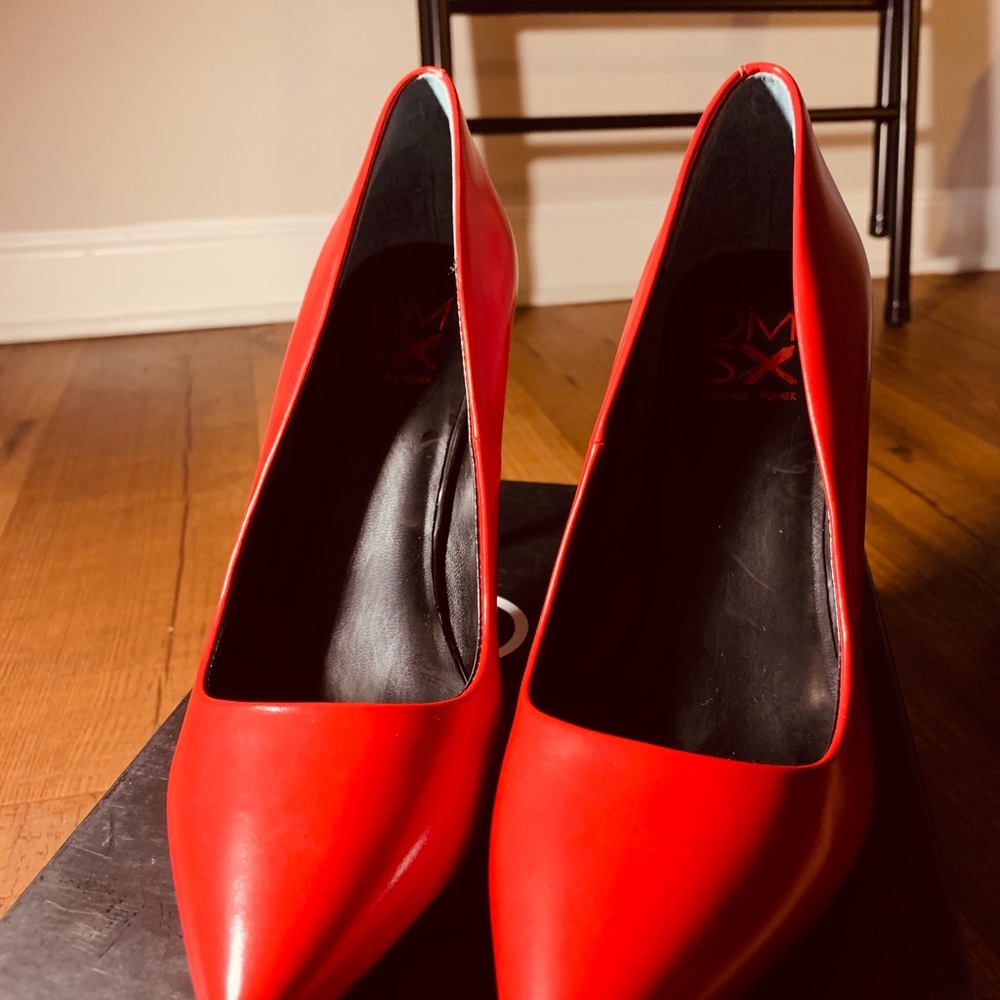 Heels - Picture 2 of 4